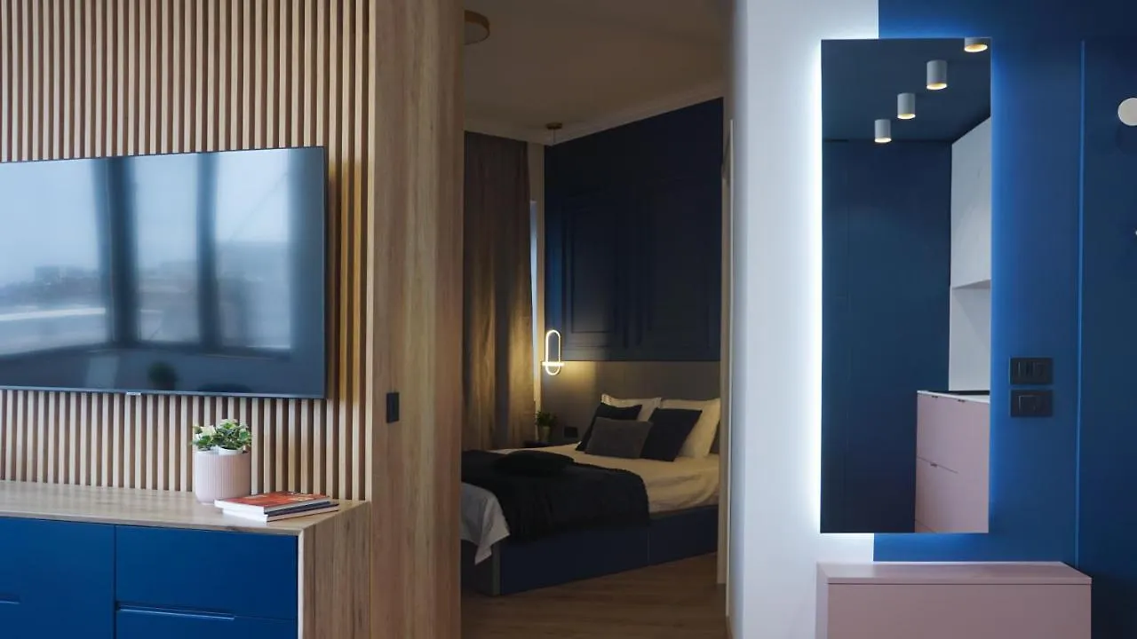 Blue Sunnyside Studio - Central Location Bucharest Apartment