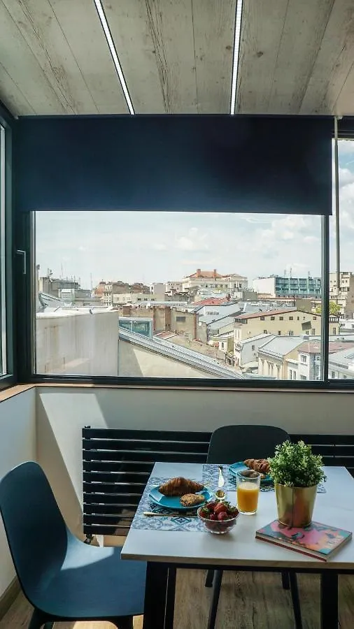 Blue Sunnyside Studio - Central Location Bucharest Apartment
